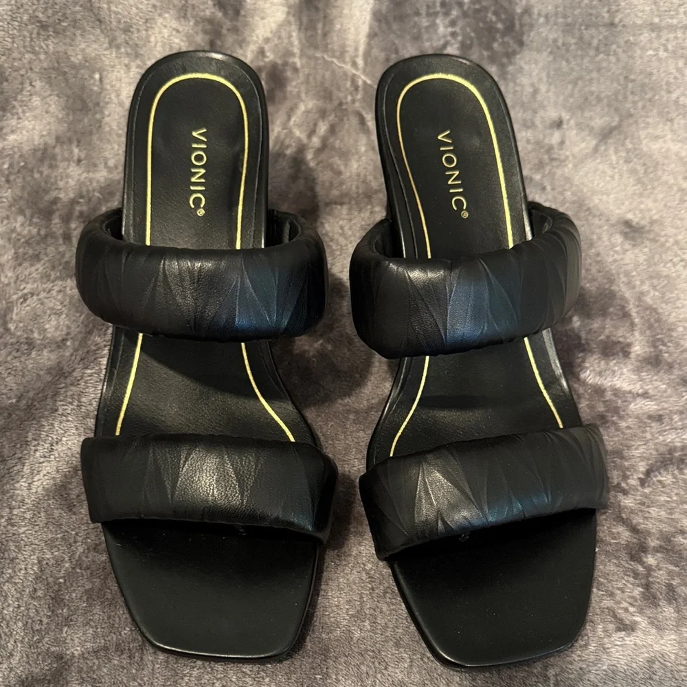 Vionic Black Padded Double-Strap Block Heel Sandals